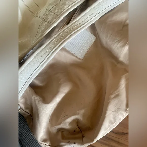 Coach Ergo Large Patent Leather Hobo Purse - Picture 7 of 9